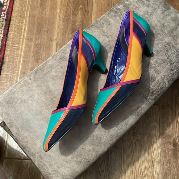 Vintage Timothy Hitsman pumps - Picture 2 of 8